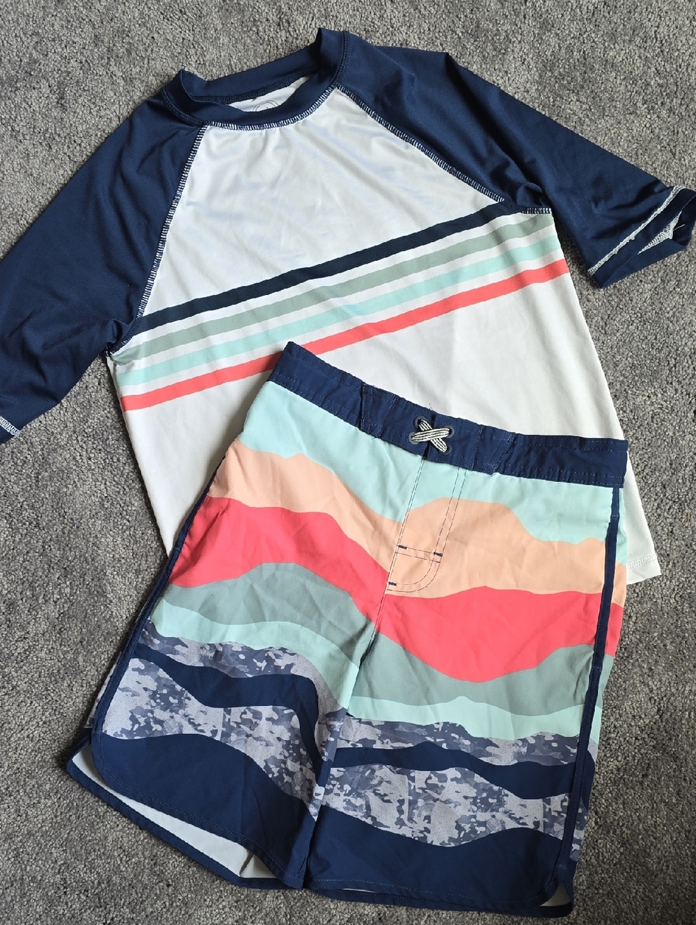 wonder nation Kids Size 10-12 Boys' Rash Guard Top Swim Trunks Set